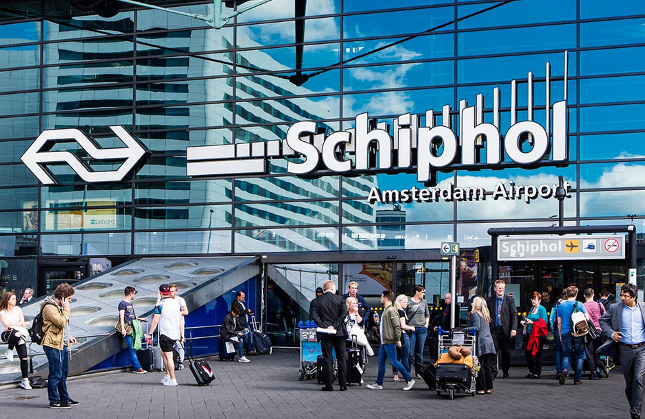 Schiphol 16 January delays and cancellations due to winter weather